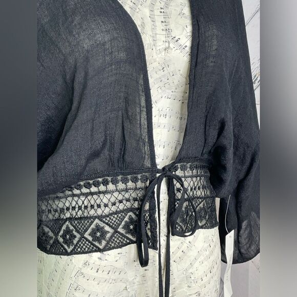 Timing Tie Front Top Sheer Lace Trim Black M NWT - Picture 3 of 9